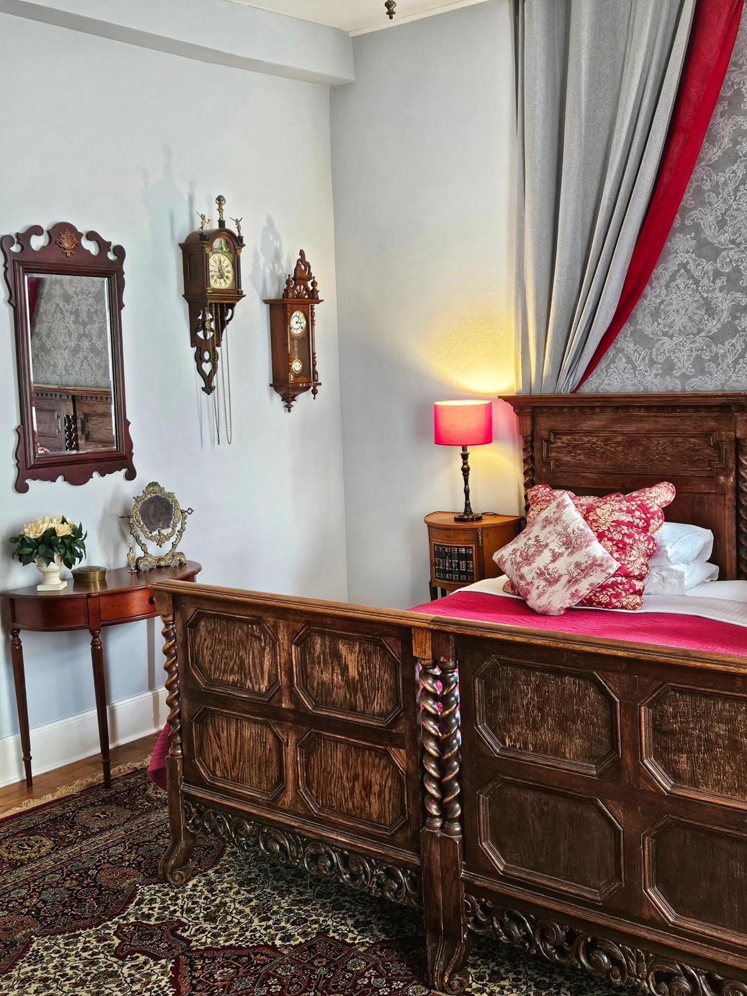 L'Entree Chambres D'Hotes Bar & Restaurant Castillonnès エクステリア 写真